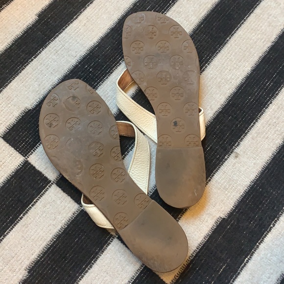 Tory Burch Thora Leather Flip Flop - Picture 7 of 8